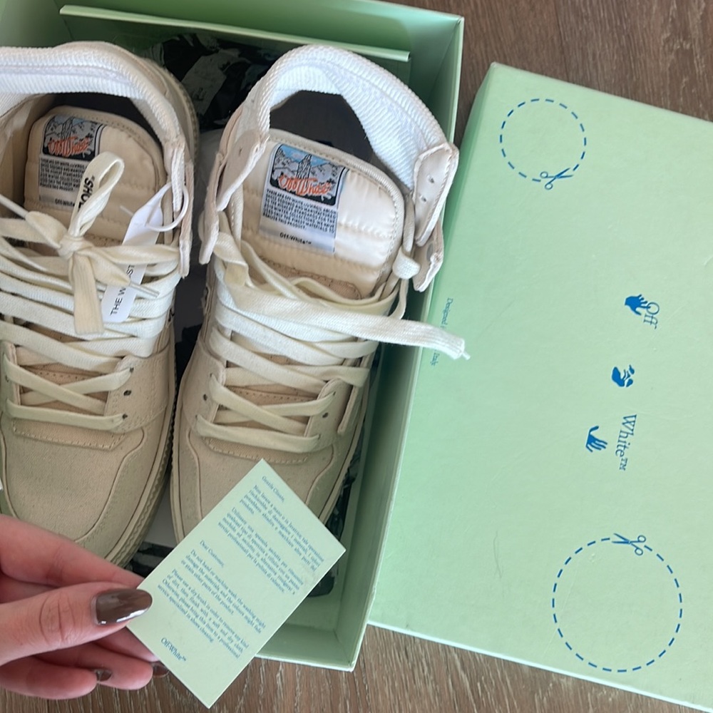 Off white high top sneakers - Picture 4 of 6